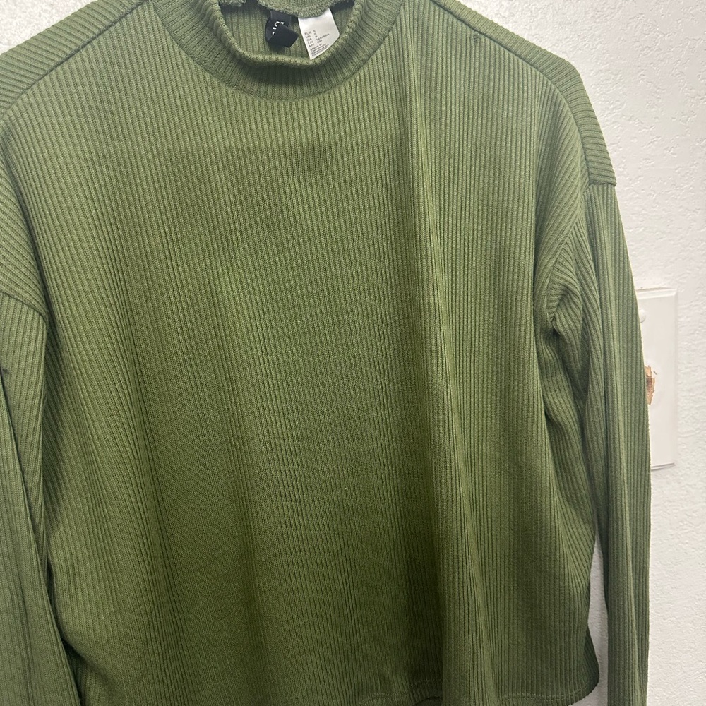 H&M Green Ribbed Knit Top - Picture 4 of 9